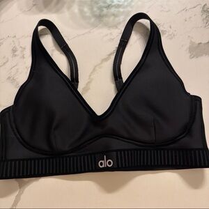 Alo airlift sports bra black